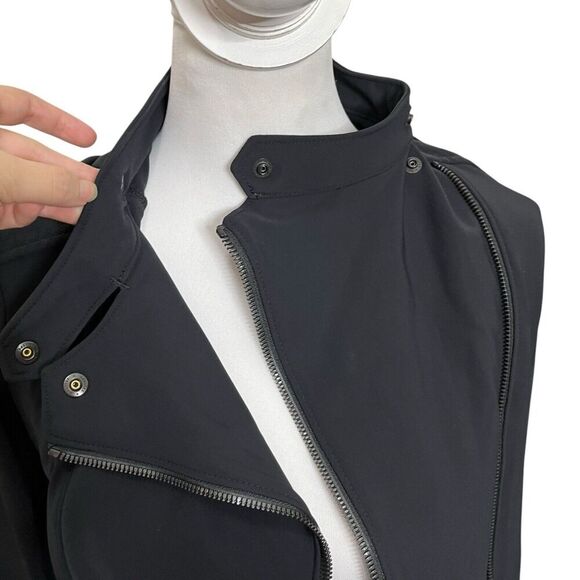 Lululemon Bust A Move Jacket Women’s Size 4 Black Hooded Peplum Reflective Zip - Picture 11 of 12